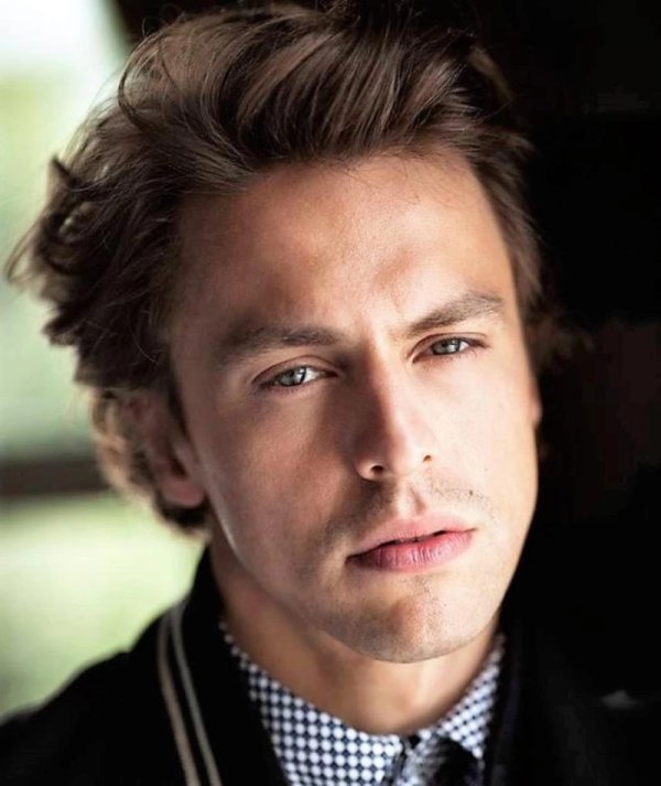 İlga / MASKE - Pistlerin Sahibi / 15. HASTALIKLI SEVGİ