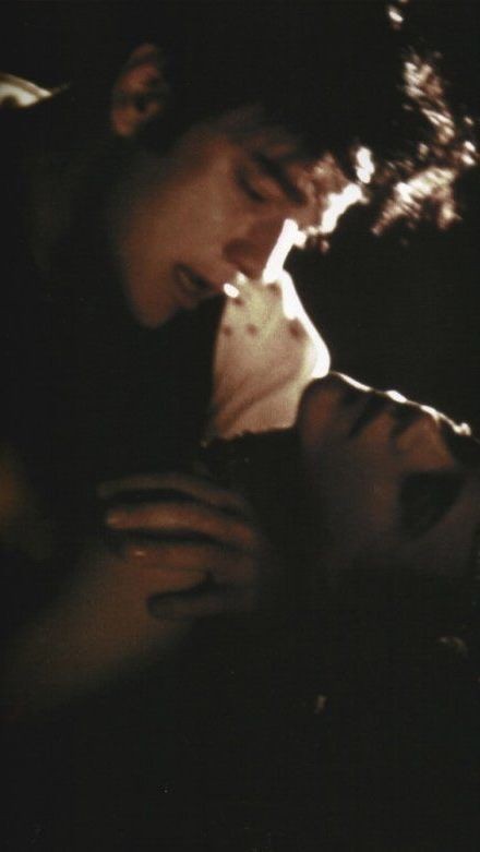 Ela / KIRMIZI KUŞ / Gelecekten Mektuplar