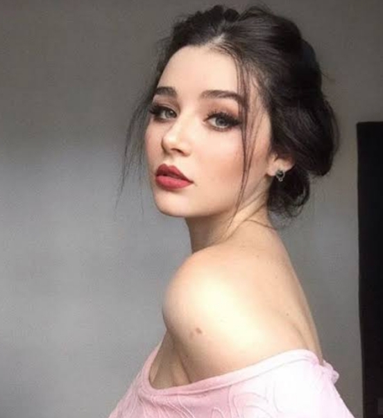 Gecenin_karanlığı / Aşkın doğuşu / KAN LEKELERİ