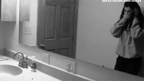 Dilan Özçelik / SAFİR / 12. BÖLÜM: 'Vurmazsan karım değilsin.'