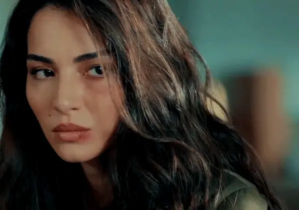 Dilan Özçelik / SAFİR / 19.bölüm: Yalancı